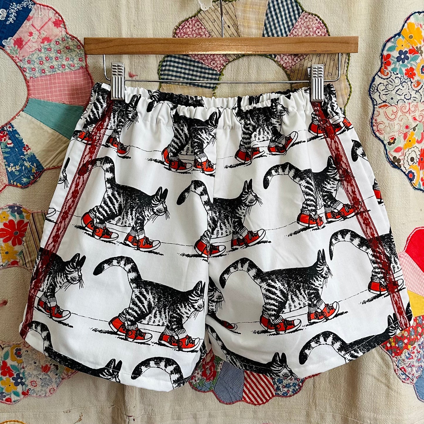 Small/Medium Cat Shorts - Lace Stripe